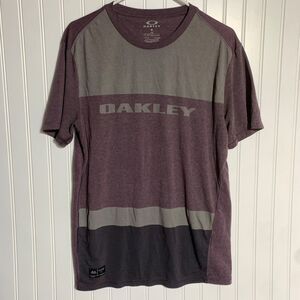 Oakley Size L Large T Shirt Purple Colorblock Men's Y2k Hydrolix